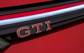 VW Golf GTI - Logo