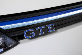 VW Golf GTE - Logo
