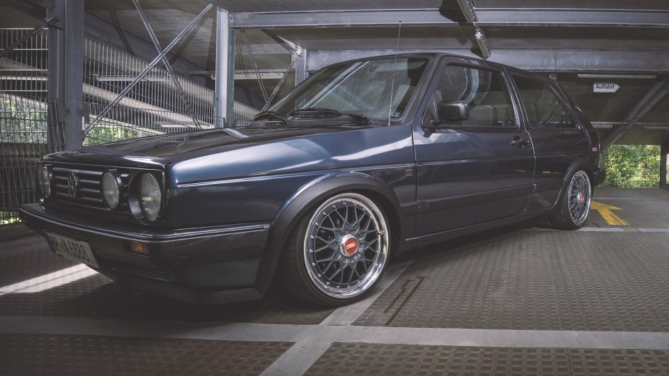 TRISTARcolor Peinture Voiture Kit Bombes De Peinture 2K Pour VW/Volkswagen LL5B Hellblau Peinture De Base 2 Composants Vernis Clair Aérosol